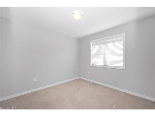 80 Pagebrook Crescent, Hamilton, ON - Indoor Photo Showing Other Room