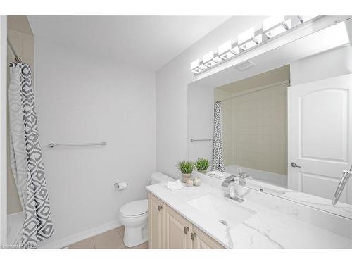 80 Pagebrook Crescent, Hamilton, ON - Indoor Photo Showing Bathroom