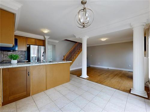 3064 Stornoway Circle, Oakville, ON - Indoor Photo Showing Kitchen