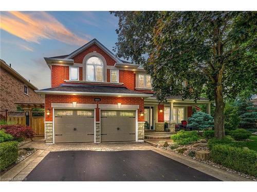 6820 Dillingwood Drive, Mississauga, ON - Outdoor With Facade
