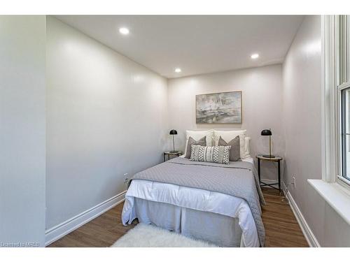 24 Appel Street, London, ON - Indoor Photo Showing Bedroom