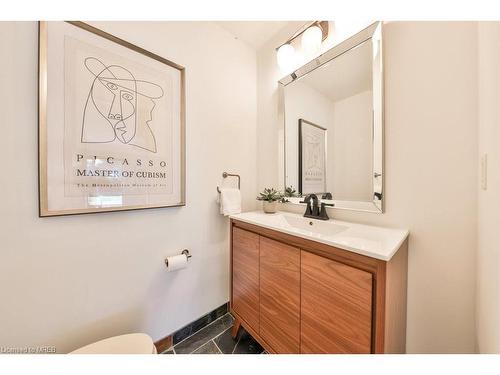 1647 Woodeden Drive, Mississauga, ON - Indoor Photo Showing Bathroom