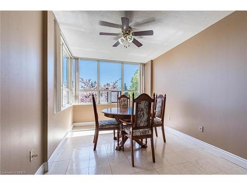 210-10 Malta Avenue, Brampton, ON - Indoor Photo Showing Dining Room