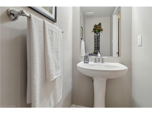 3061 Mistletoe Gardens, Oakville, ON - Indoor Photo Showing Bathroom