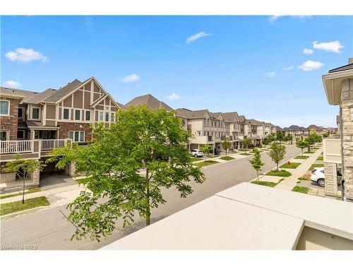 3061 Mistletoe Gardens, Oakville, ON - Outdoor