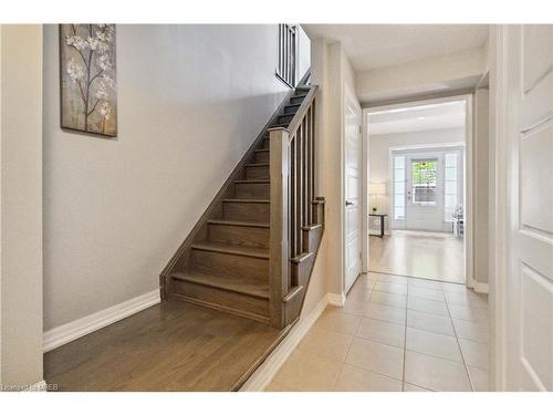 3061 Mistletoe Gardens, Oakville, ON - Indoor Photo Showing Other Room