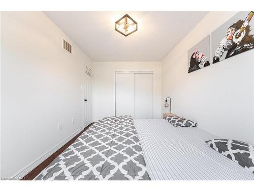 4174 Rawlins Common, Burlington, ON - Indoor Photo Showing Bedroom