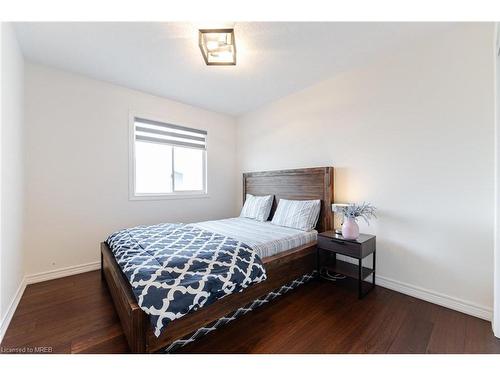 4174 Rawlins Common, Burlington, ON - Indoor Photo Showing Bedroom
