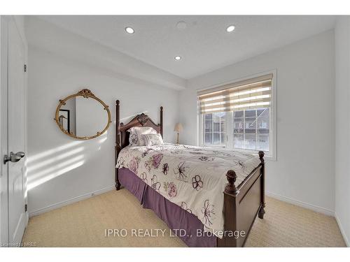 17 Delambray Street, Brampton, ON - Indoor Photo Showing Bedroom