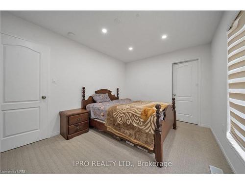 17 Delambray Street, Brampton, ON - Indoor Photo Showing Bedroom