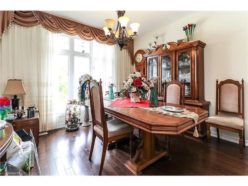 48 Allegra Drive, Wasaga Beach, ON - Indoor Photo Showing Dining Room