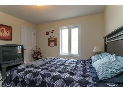 48 Allegra Drive, Wasaga Beach, ON - Indoor Photo Showing Bedroom