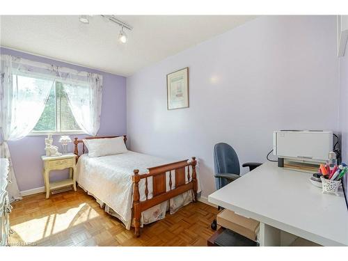 198 Martindale Crescent, Brampton, ON - Indoor Photo Showing Bedroom