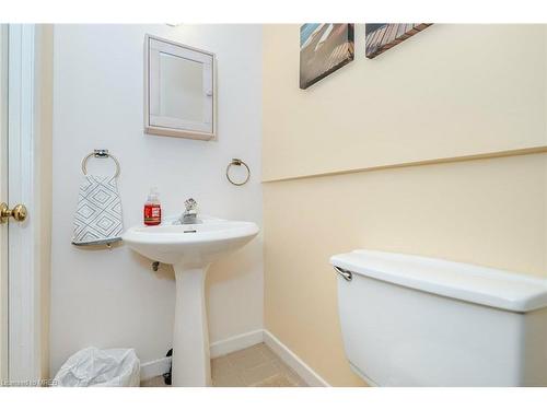 198 Martindale Crescent, Brampton, ON - Indoor Photo Showing Bathroom