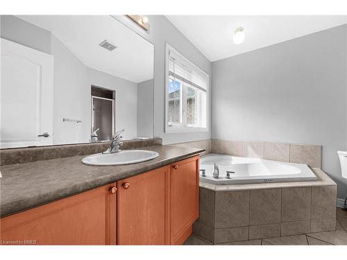 31 Blue Diamond Drive, Brampton, ON - Indoor Photo Showing Bathroom