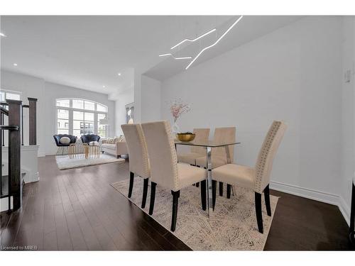 20 Lunar Crescent, Mississauga, ON - Indoor Photo Showing Dining Room