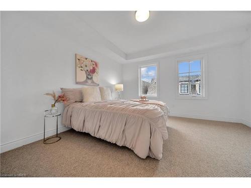 20 Lunar Crescent, Mississauga, ON - Indoor Photo Showing Bedroom