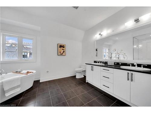 20 Lunar Crescent, Mississauga, ON - Indoor Photo Showing Bathroom