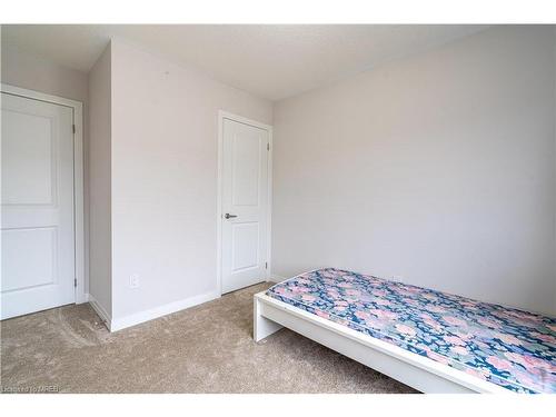 123 Freedom Crescent, Hamilton, ON - Indoor Photo Showing Bedroom