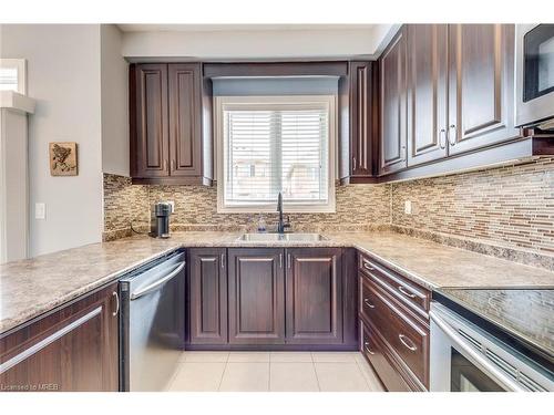 93 Lesabre Crescent, Brampton, ON - Indoor Photo Showing Kitchen With Upgraded Kitchen