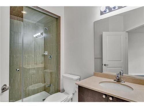 423-33 Whitmer Street, Milton, ON - Indoor Photo Showing Bathroom