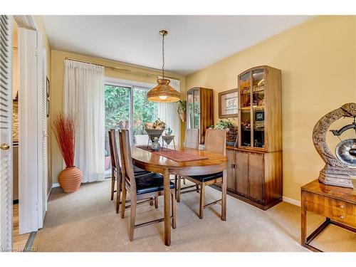 3389 Rockwood Drive, Burlington, ON - Indoor Photo Showing Dining Room