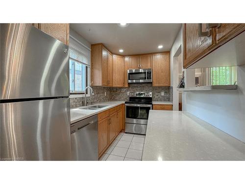 21 Haley Court, Brampton, ON - Indoor Photo Showing Kitchen With Stainless Steel Kitchen With Double Sink