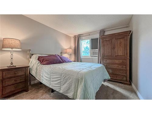 21 Haley Court, Brampton, ON - Indoor Photo Showing Bedroom