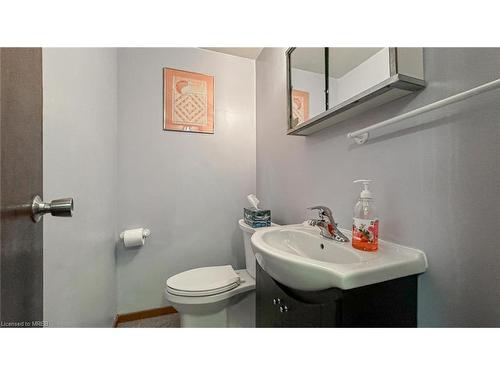 21 Haley Court, Brampton, ON - Indoor Photo Showing Bathroom