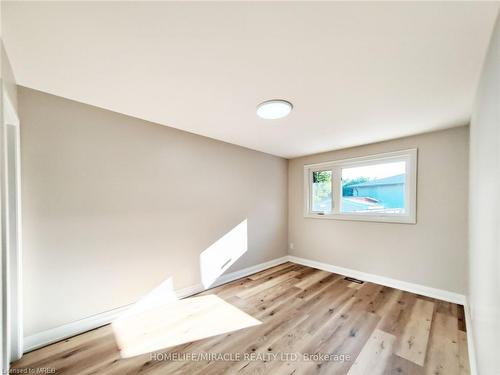 65 Loraine Drive, Niagara Falls, ON - Indoor Photo Showing Other Room