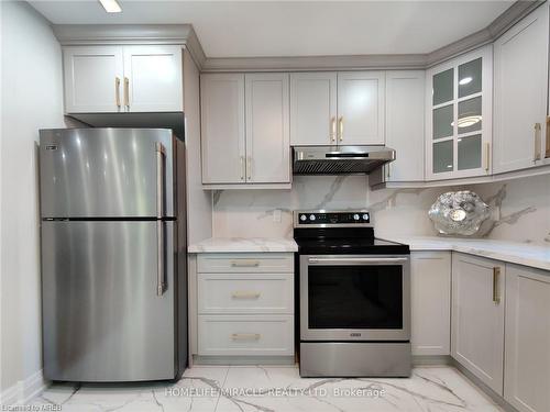 65 Loraine Drive, St. Catharines, ON - Indoor Photo Showing Kitchen