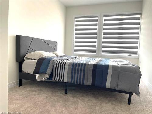 19-15 Blacklock Street, Cambridge, ON - Indoor Photo Showing Bedroom