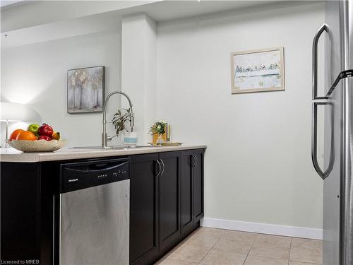 126-5010 Corporate Drive, Burlington, ON - Indoor Photo Showing Kitchen With Double Sink