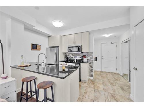 302-2486 Old Bronte Road, Oakville, ON - Indoor Photo Showing Kitchen With Stainless Steel Kitchen With Upgraded Kitchen