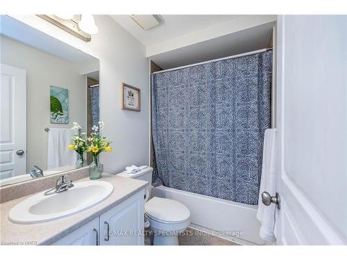 189 Fall Fair Way, Binbrook, ON - Indoor Photo Showing Bathroom