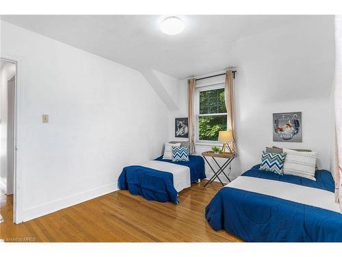 138 Westchester Crescent, St. Catharines, ON - Indoor Photo Showing Bedroom