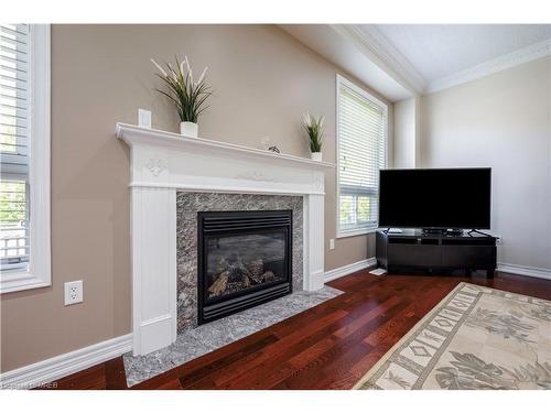 32 Nomad Crescent, Brampton, ON - Indoor Photo Showing Living Room With Fireplace