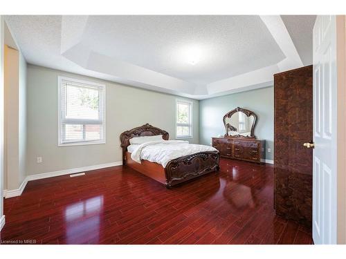 32 Nomad Crescent, Brampton, ON - Indoor Photo Showing Bedroom