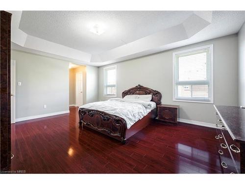 32 Nomad Crescent, Brampton, ON - Indoor Photo Showing Bedroom