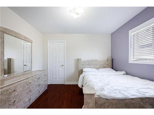 32 Nomad Crescent, Brampton, ON - Indoor Photo Showing Bedroom