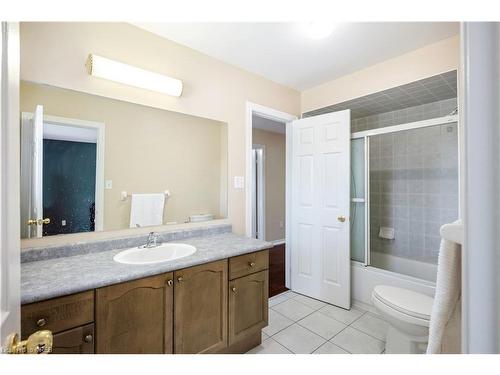 32 Nomad Crescent, Brampton, ON - Indoor Photo Showing Bathroom