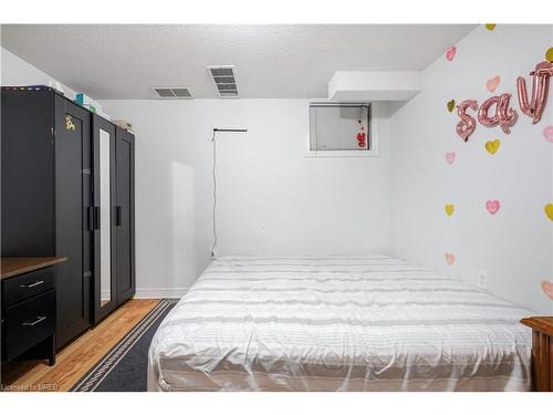 32 Nomad Crescent, Brampton, ON - Indoor Photo Showing Bedroom