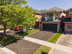 925 Knotty Pine Grove  Mississauga, ON L5W 1J9