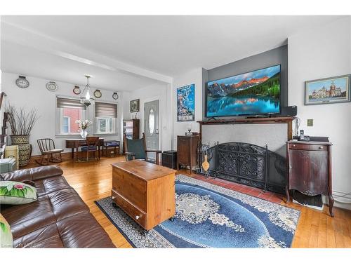 125 Nairne Street, Caledonia, ON - Indoor Photo Showing Living Room With Fireplace