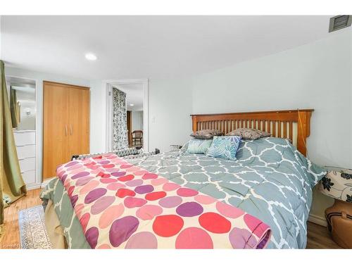 125 Nairne Street, Caledonia, ON - Indoor Photo Showing Bedroom