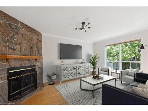 3251 Bloomfield Drive, Mississauga, ON - Indoor Photo Showing Living Room With Fireplace