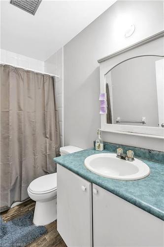 1003 Prosperity Court, London, ON - Indoor Photo Showing Bathroom