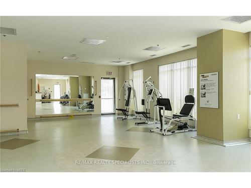 209-4640 Kimbermount Avenue, Mississauga, ON - Indoor Photo Showing Gym Room