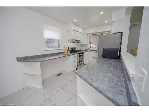 54 Evelyn Street, Brantford, ON - Indoor Photo Showing Kitchen