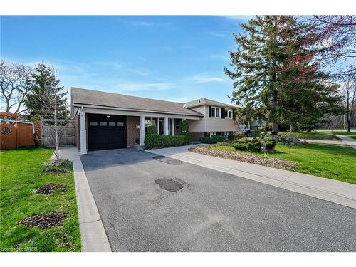 1084 Pearson Drive, Oakville, ON - Outdoor